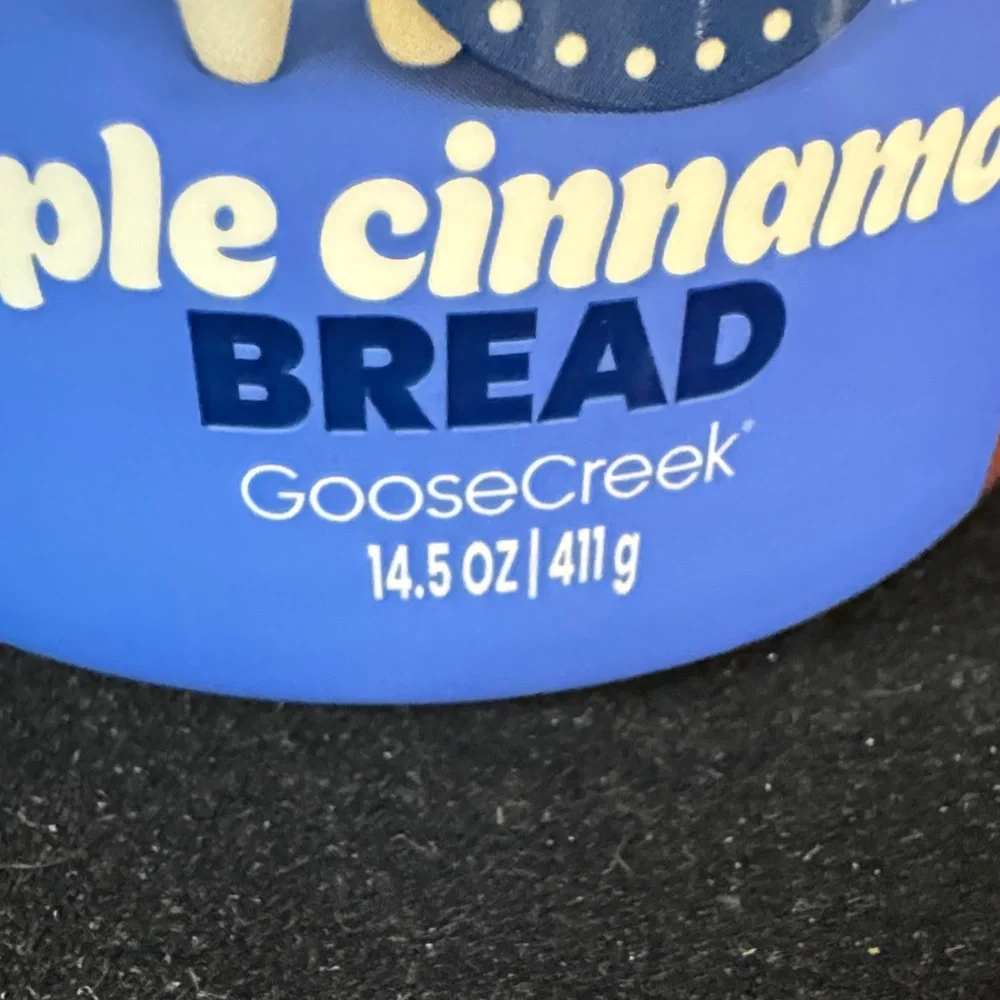 Goose Creek -Pillsbury -Apple Cinnamon Bread three wick Candle 14.5 OZ